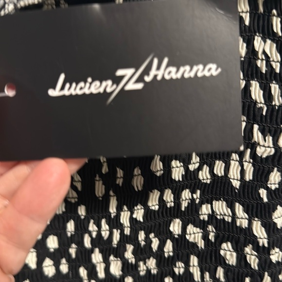🌿 Lucien Hanna Black & White Smocked Sundress – Size L – NWT 🖤 - Picture 5 of 8